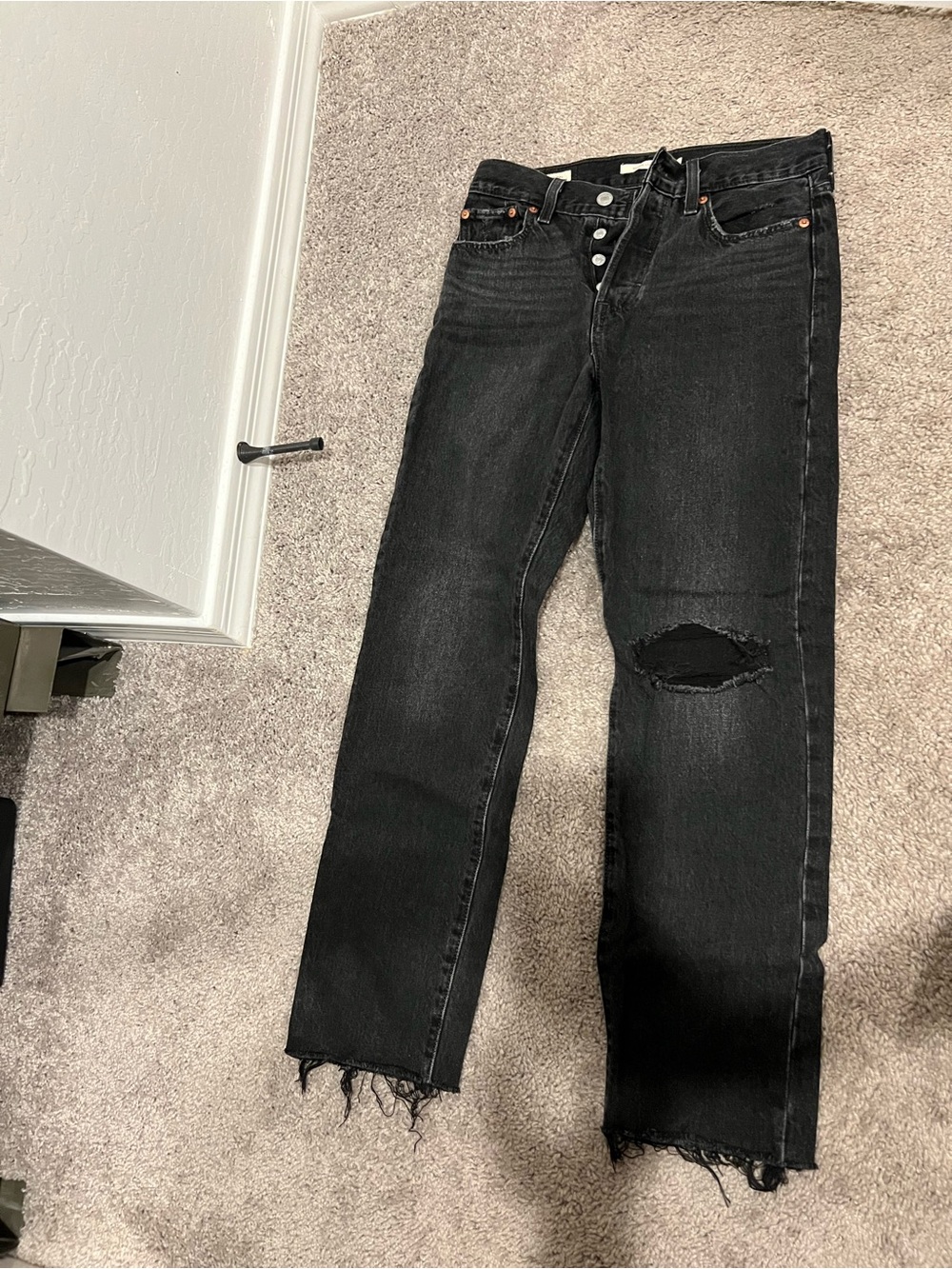 Levi’s Wedgie Straight Black High-Rise Distressed Jeans